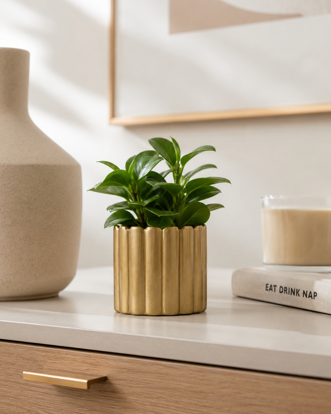 Złota ceramiczna doniczka dekoracyjna żłobiona M / 9,7 cm Pot Bliss